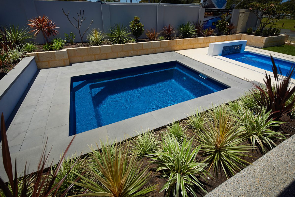 4-7mPlungePoolJoondalup1.jpg