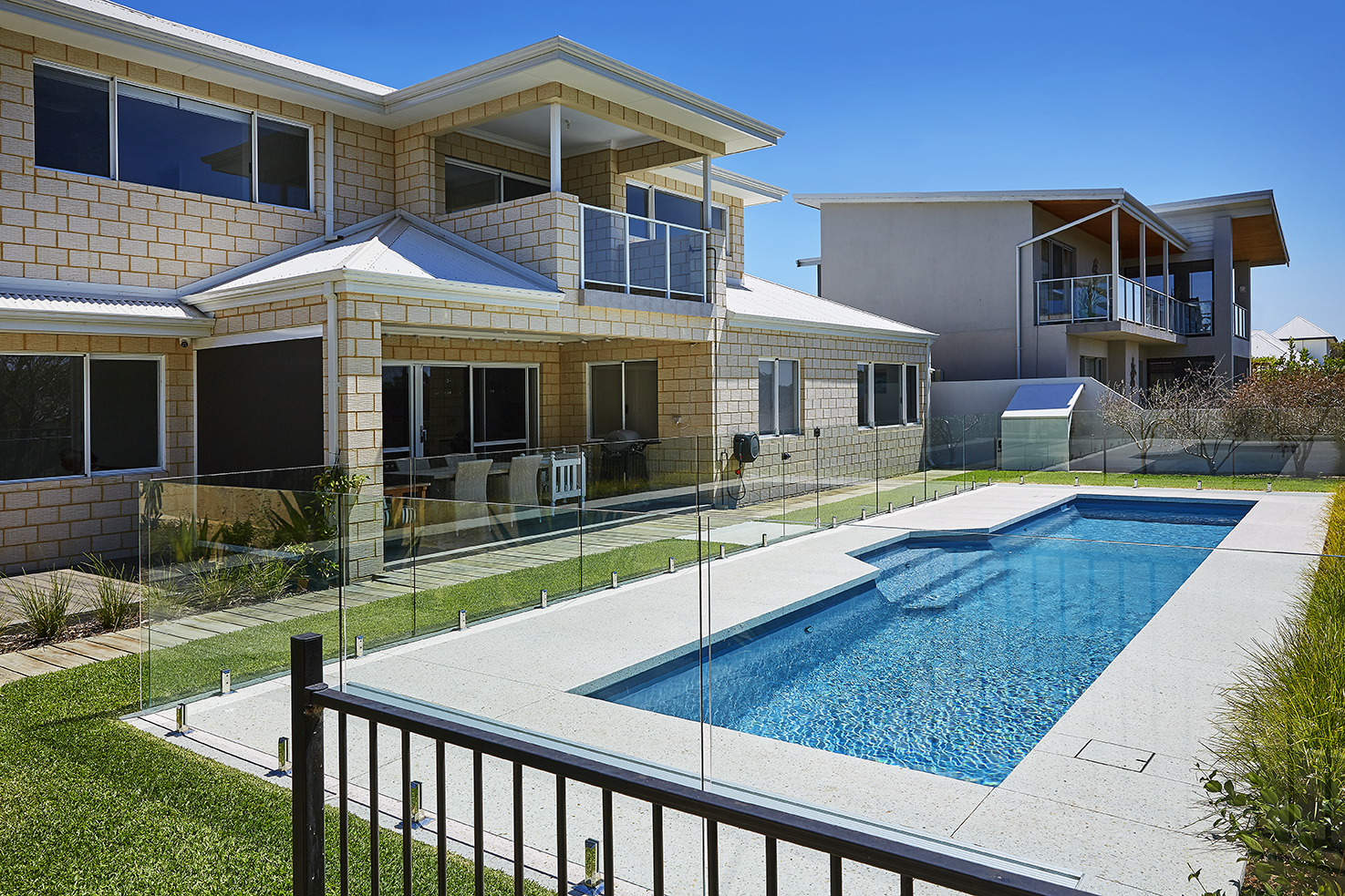 BRP_Lap-Pool_12m_col-hgs_03.jpg