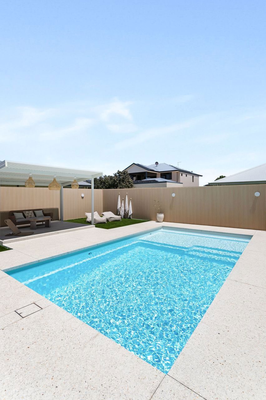 Sunseeker-7.6m-x-4.4m-Alpine-White-Shimmer_dawesville_02