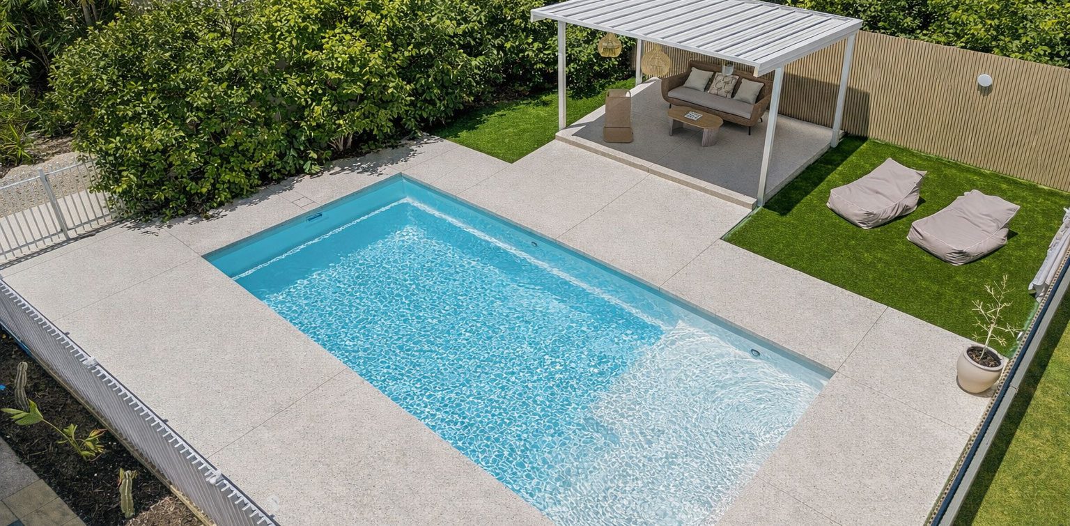 Sunseeker-7.6m-x-4.4m-Alpine-White-Shimmer_dawesville_04