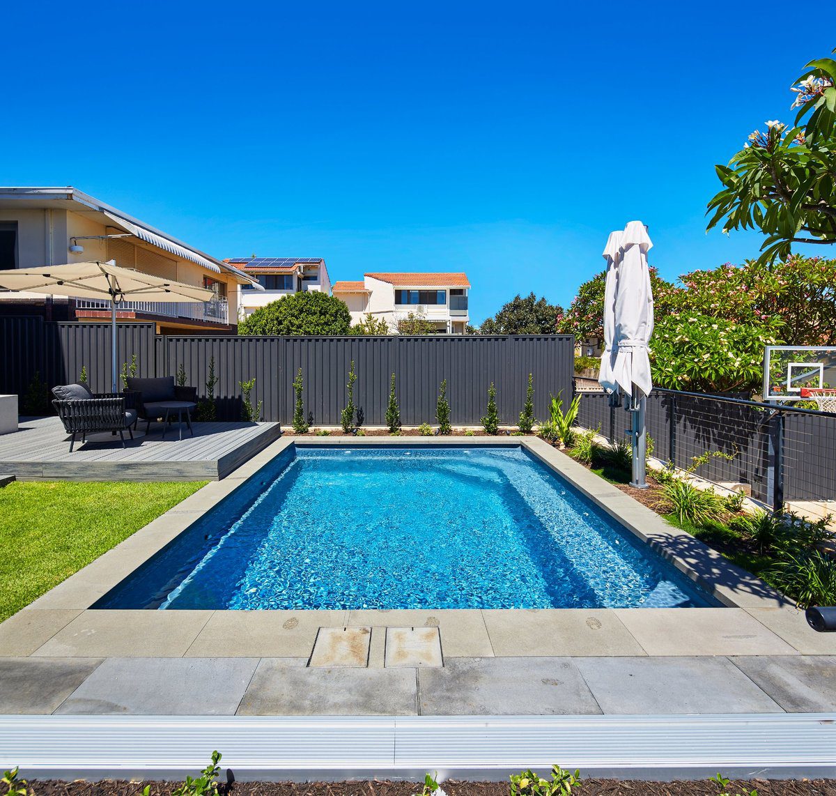 brampton-5-2m-x-4-4m-hampton-grey-shimmer-como-1