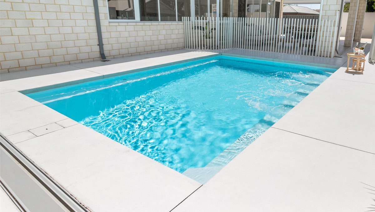 brampton-6.2m-4.4-m-alpine-white-shimmer-halls-head-galleryimage-3