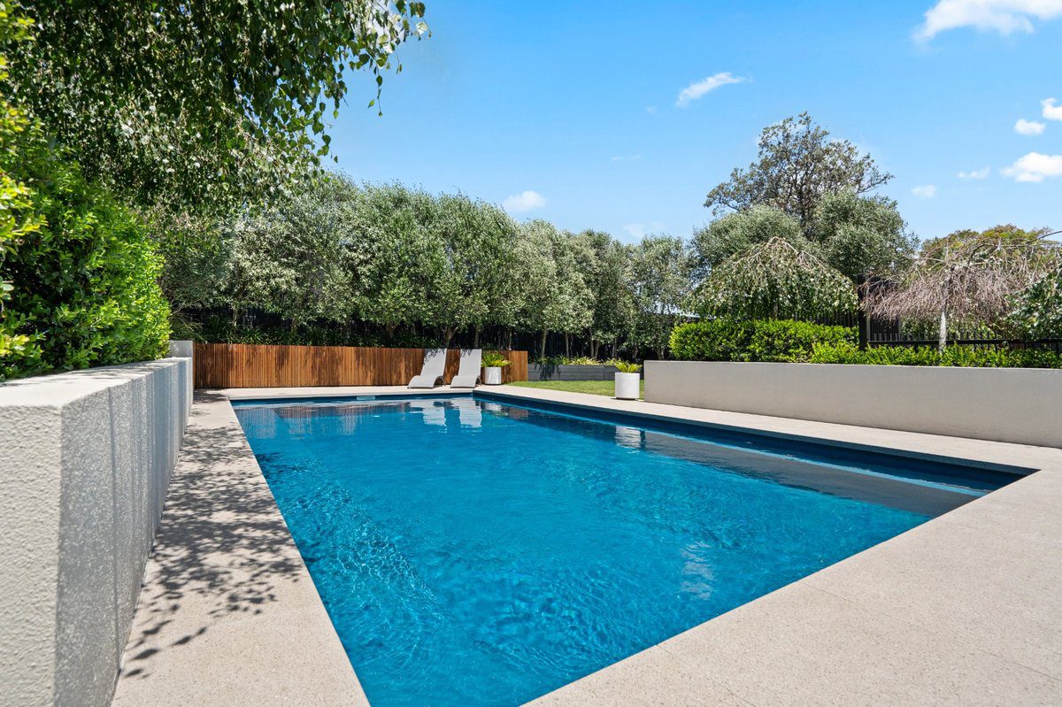 brampton-8.2m-x-4-4m-royal-jade-shimmer-mar2026-4