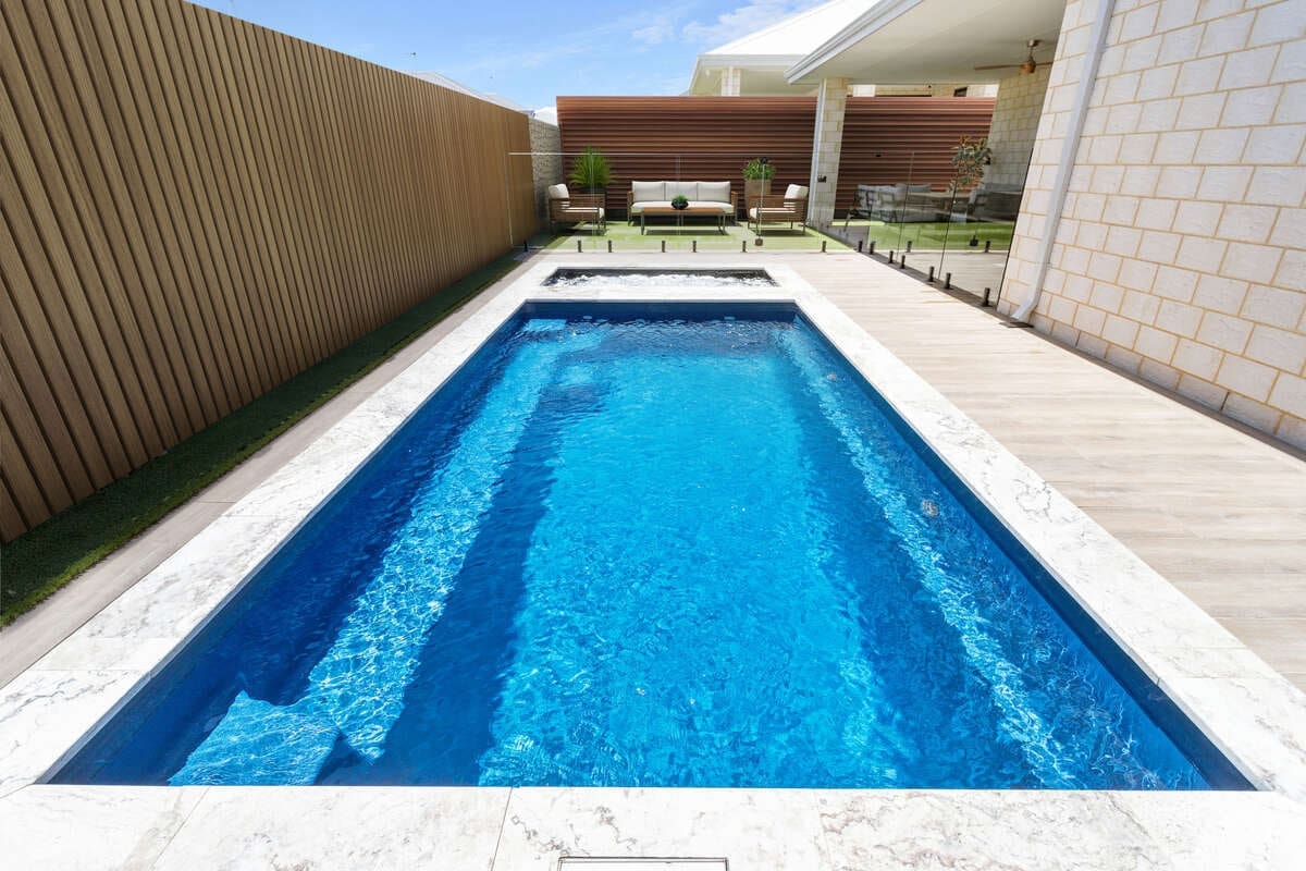Caprice Slimline 5.2m x 2.8m Royal Blue Shimmer & Hamilton Spa Midnight Shimmer