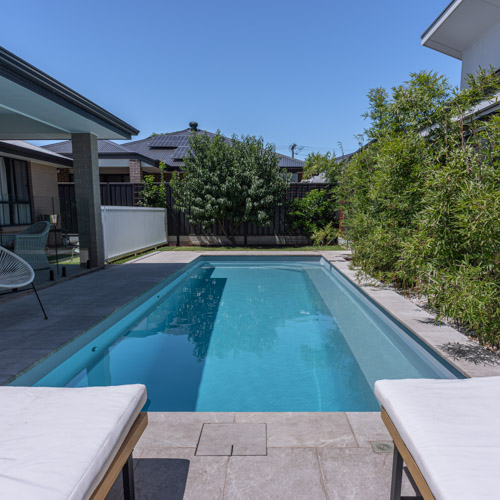 hampton-lap-pool-10m-silver-pearl-sparkle-featuredimage-1