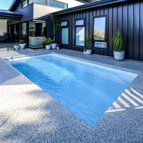 heron-7m-2.6m-polo-white-sparkle-featuredimage-1