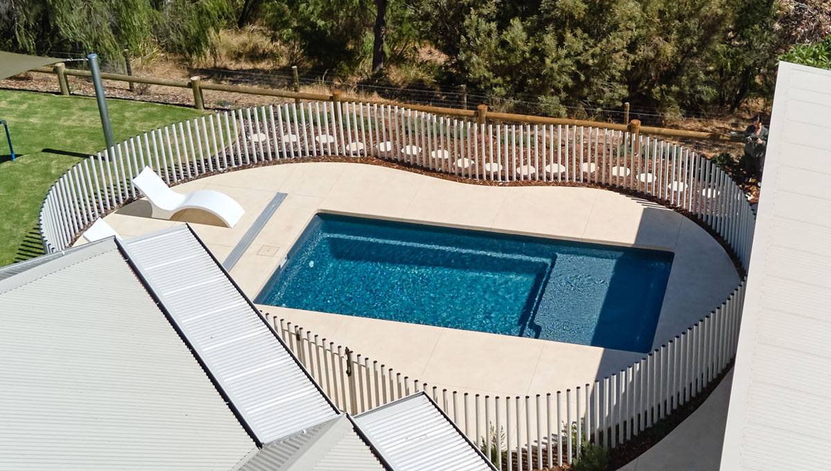 sunseeker-slimline-7.2m-3.5m-midnight-shimmer-grosemont-3