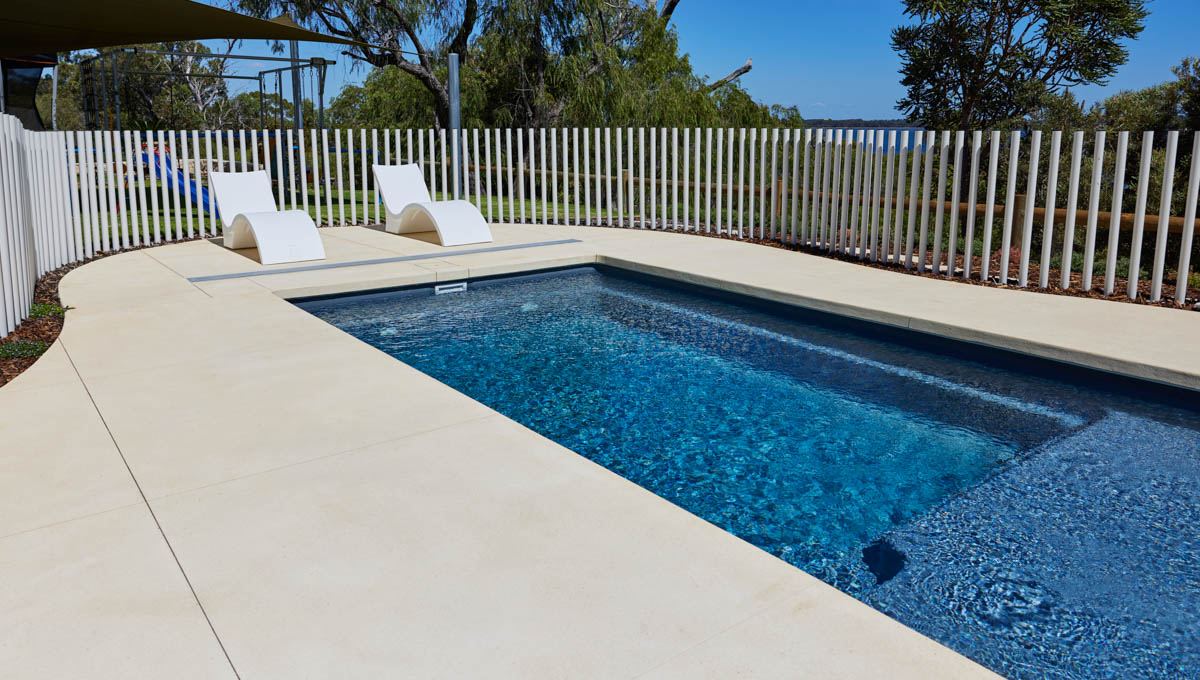 sunseeker-slimline-7.2m-3.5m-midnight-shimmer-grosemont-4