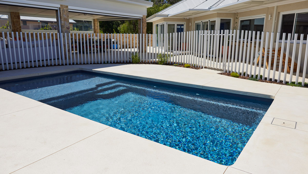 sunseeker-slimline-7.2m-3.5m-midnight-shimmer-grosemont-5