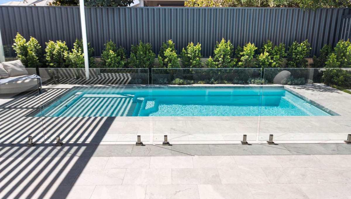 sunseeker-slimline-7.2m-3.5m-royal-alpine-white-shimmer-iluka-galleryimage-27