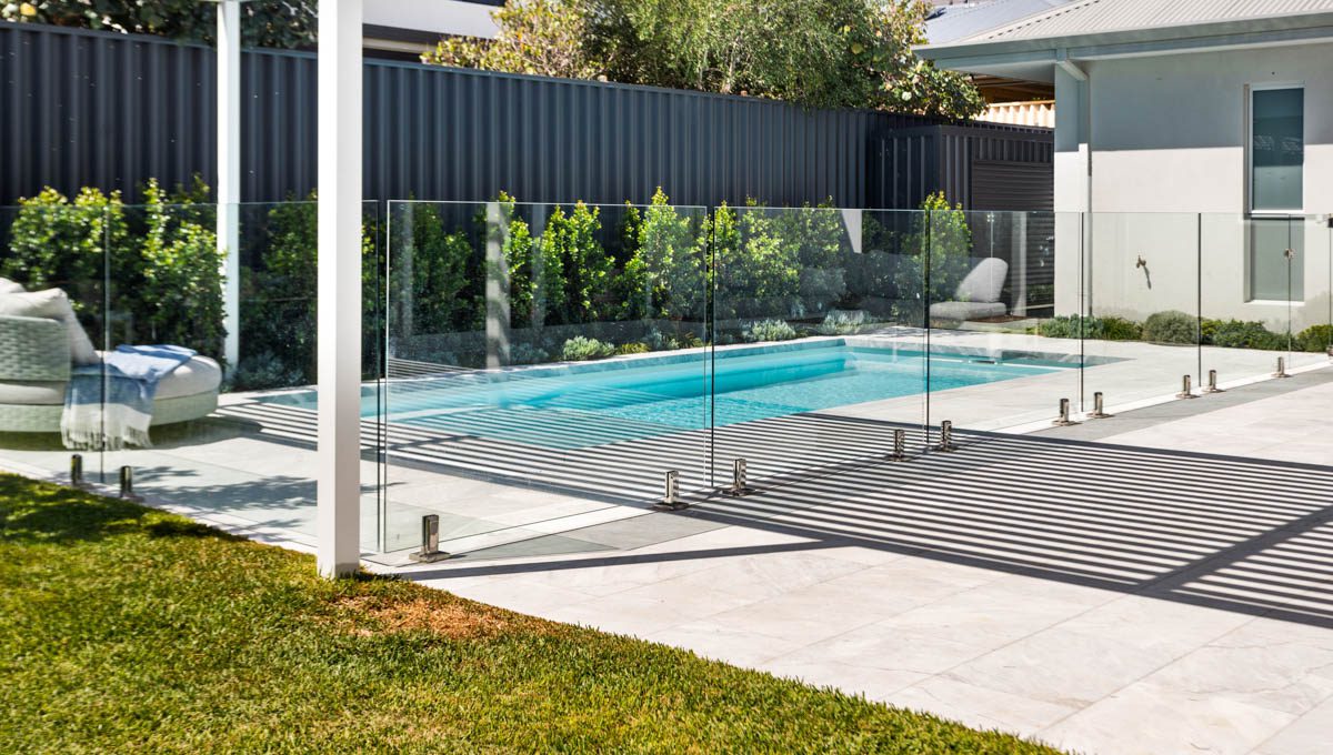 sunseeker-slimline-7.2m-3.5m-royal-alpine-white-shimmer-iluka-galleryimage-33